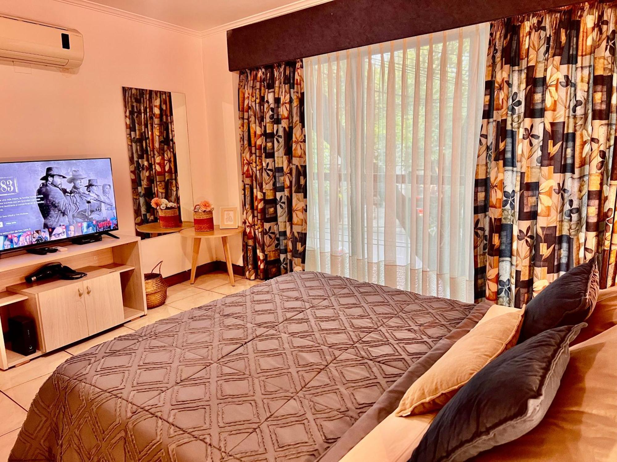 Mendoza Suites 3 -Parking Disponible- Kültér fotó